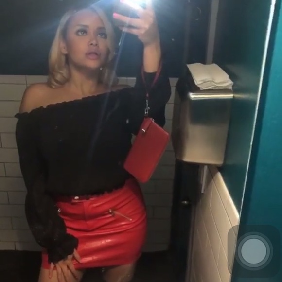 Meet your seller💕 - Picture 2 of 2